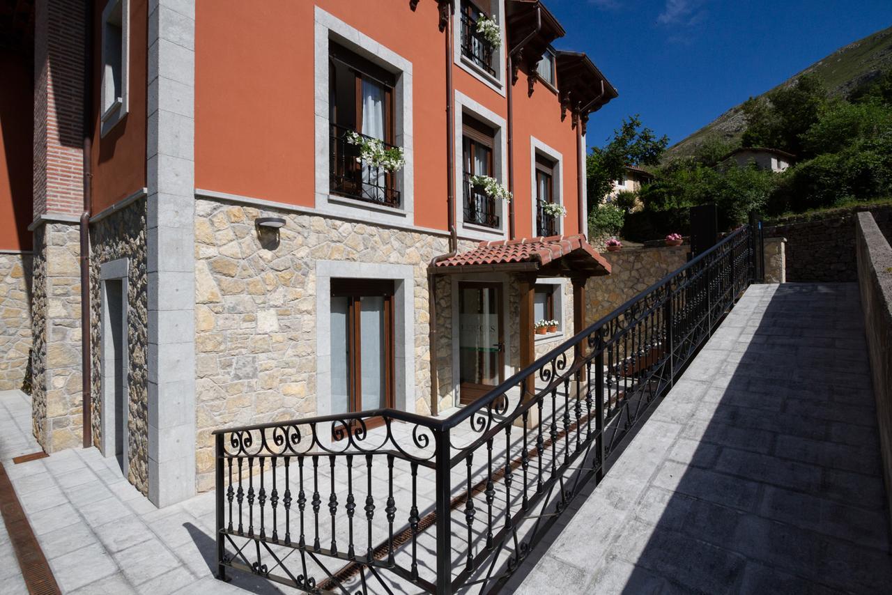 Hotel La Casona De Llerices Cangas de Onís Exterior foto
